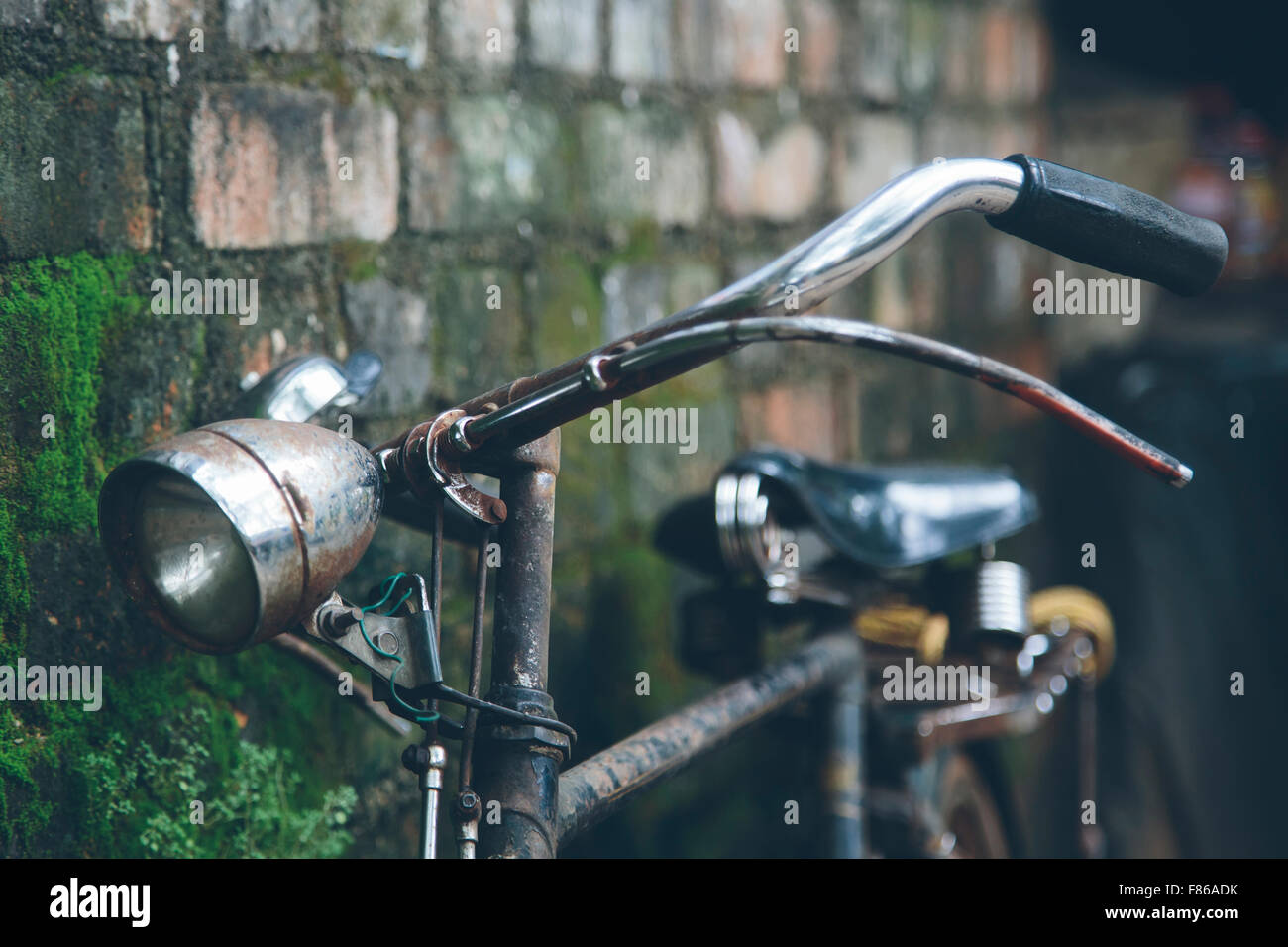 Vieux vélo dans le Kerala, Inde Banque D'Images