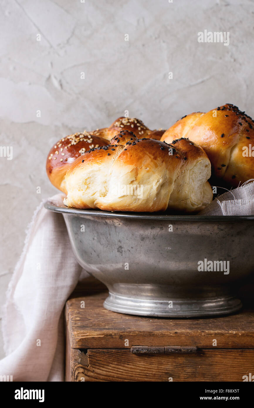 Pain Challah ronde Banque D'Images