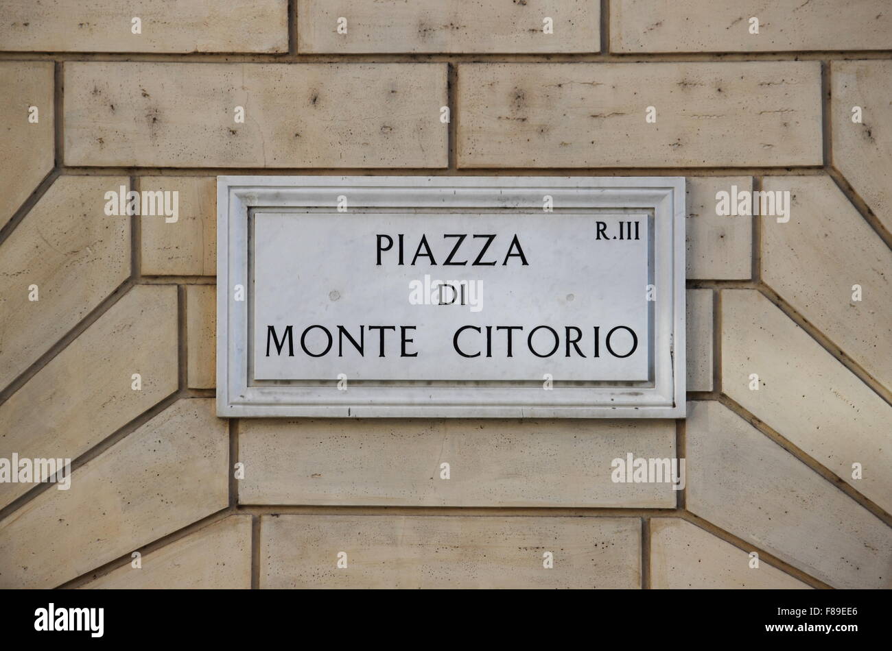 Old street signe à la place Montecitorio à Rome, Italie Banque D'Images
