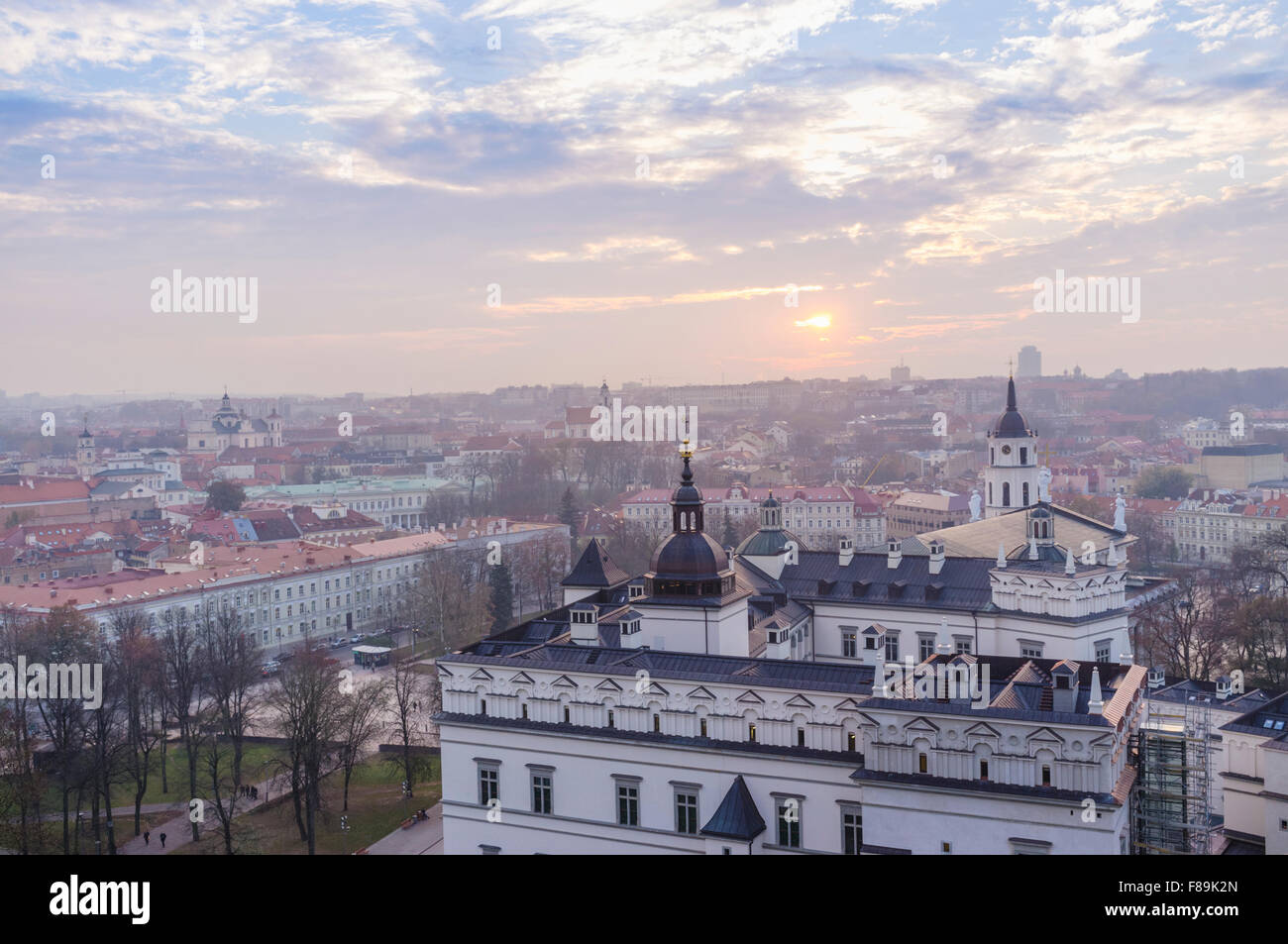 Aperçu de la vieille ville et Grand Dukes Palace. Vilnius, Lituanie, Europe Banque D'Images