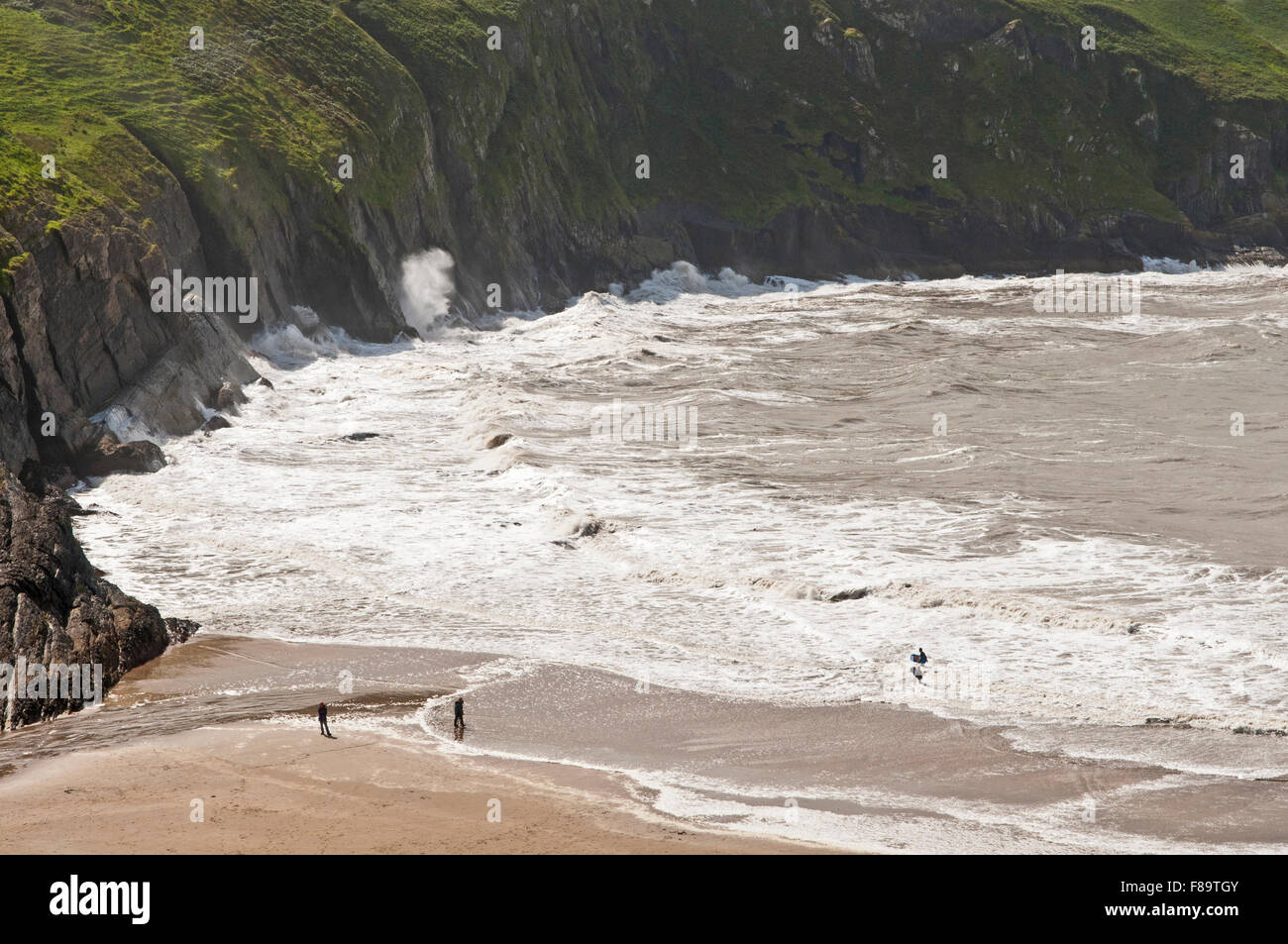 Sur la plage Mwnt Ceredigion, ou Cardiganshire, dans la côte ouest du pays de Galles, Royaume-Uni Banque D'Images