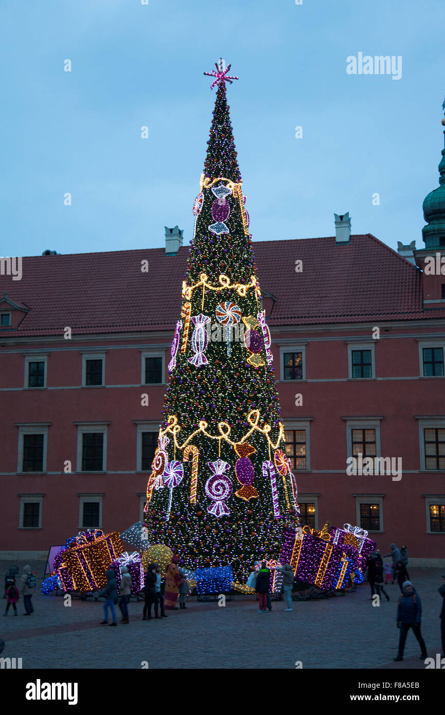 Décembre 2014 - arbre de Noël de la Place du Château (Plac Zamkowy), Varsovie Pologne Banque D'Images