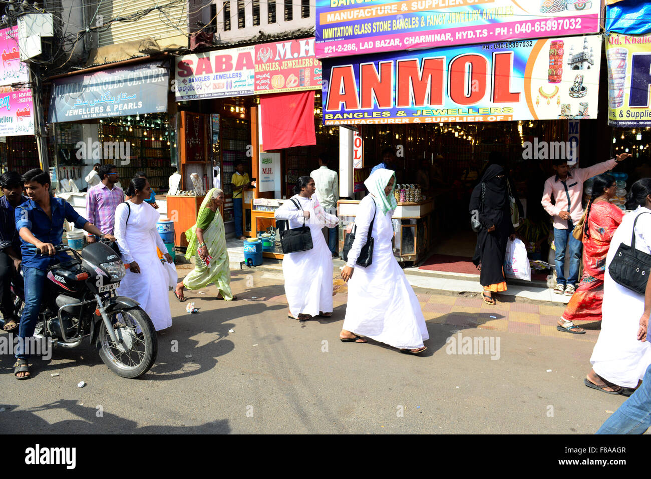 L'occupé Laad bazaar à Hyderabad, en Inde. Banque D'Images