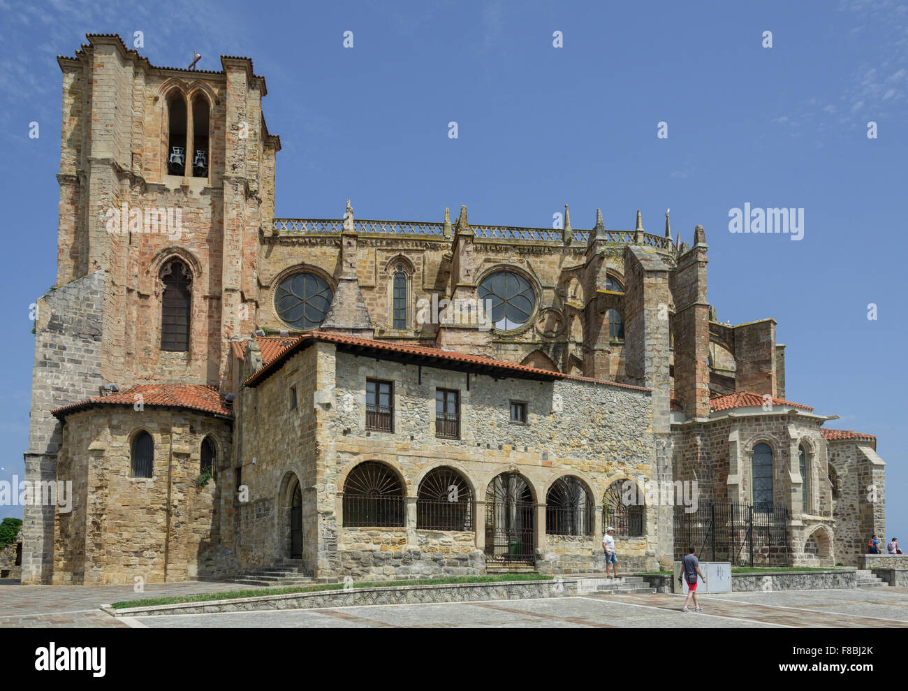 Église de santa maria de la asuncion, Castro Urdiales, Cantabria, ESPAGNE Banque D'Images