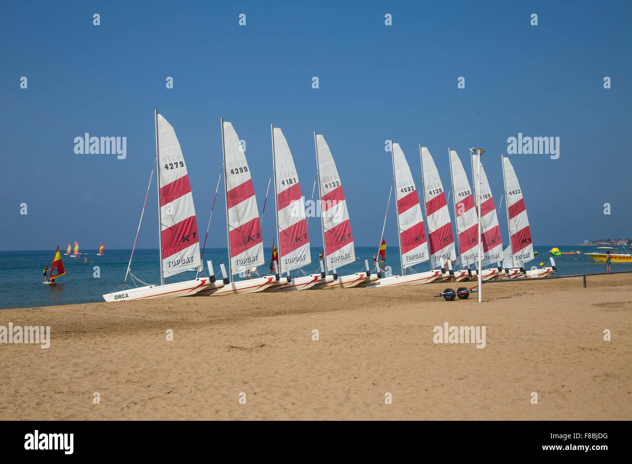 Voiliers sur la plage, Hemera, Side-Sorgun, Côté Belediyesi, Antalya, Turquie Banque D'Images