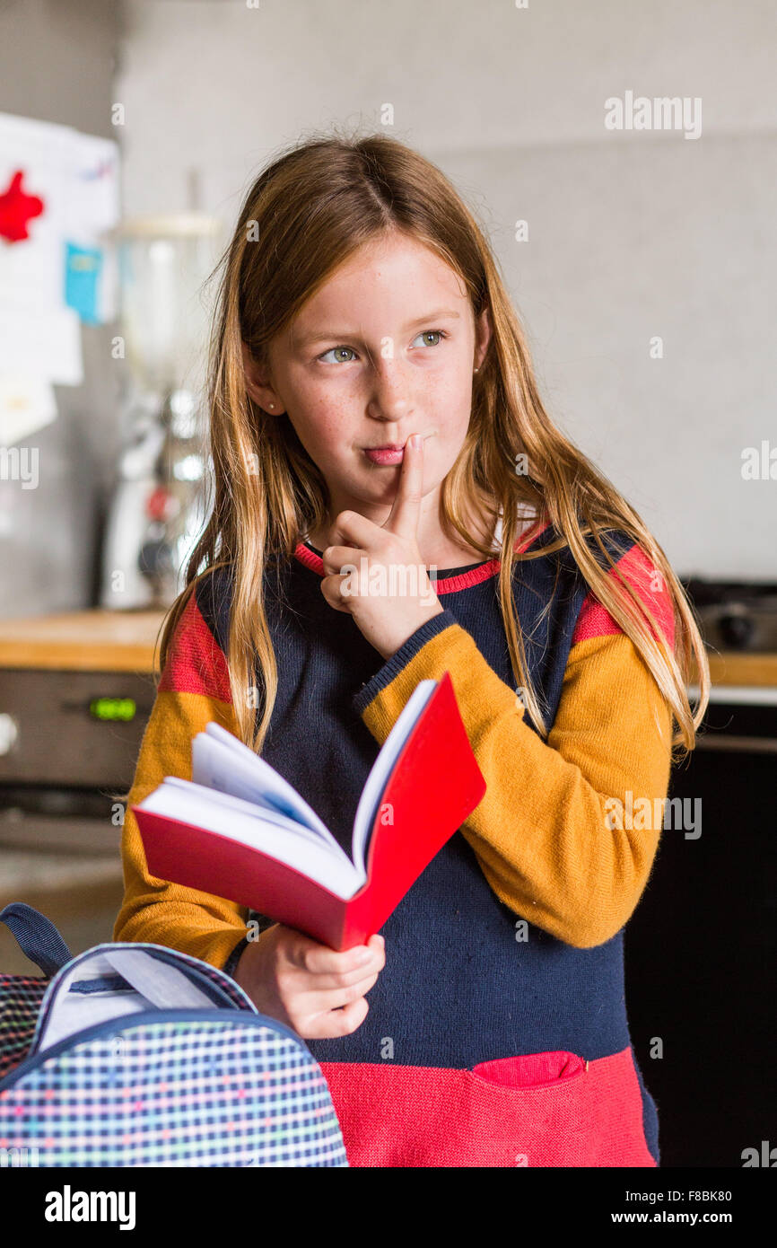 Petite fille de 9 ans. Banque D'Images