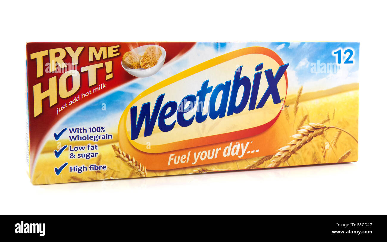 12 pack de Weetabix sur fond blanc Banque D'Images
