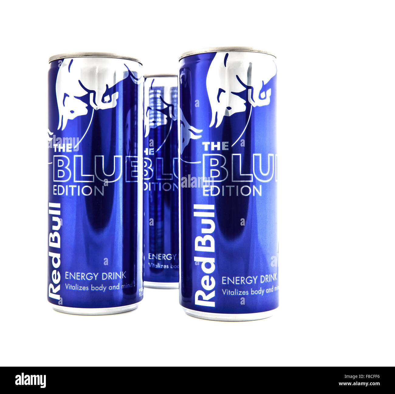 Red Bull energy drink Edition bleu sur fond blanc Banque D'Images