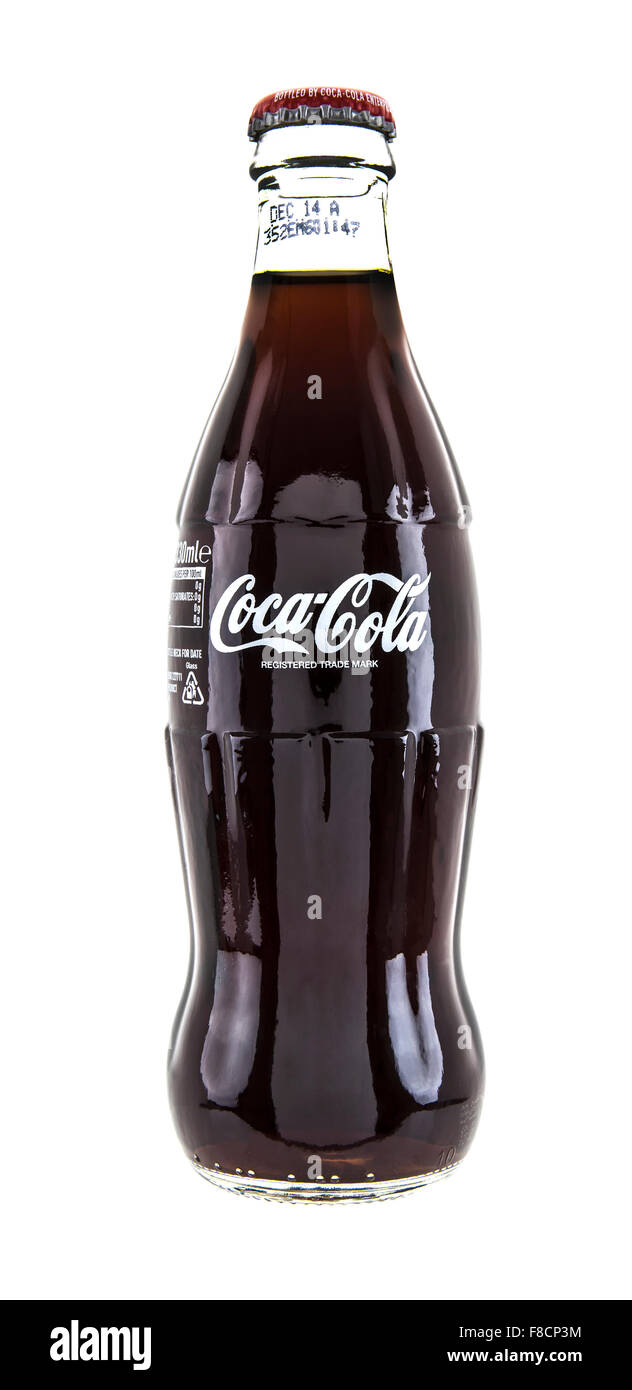 Bouteille de Coca-Cola classique sur fond blanc Banque D'Images