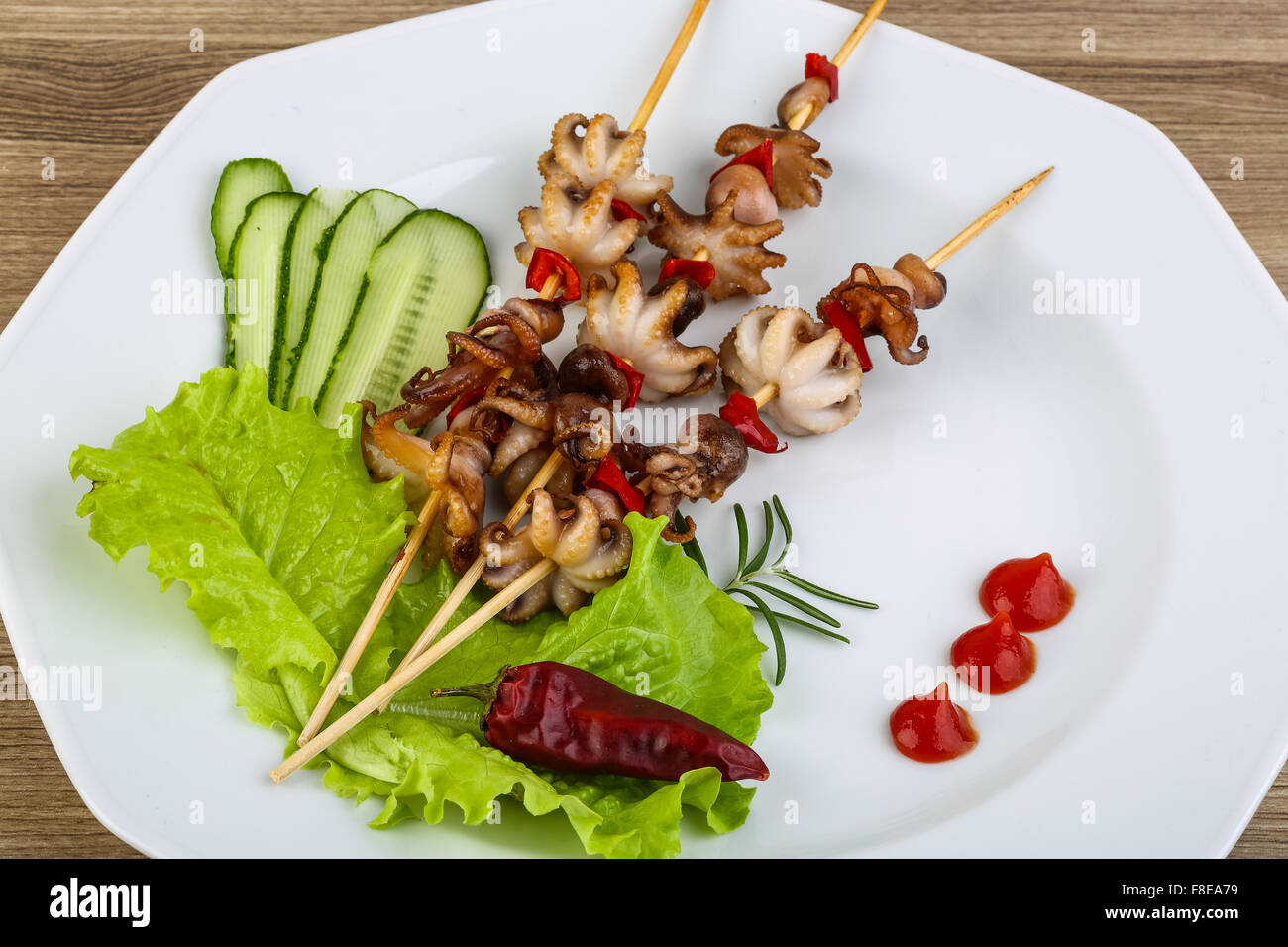 Bebe Barbecue Poulpe Aux Poivrons Et Epices Photo Stock Alamy Bebe Barbecue Poulpe Aux Poivrons Et Epices Photo Stock Alamy