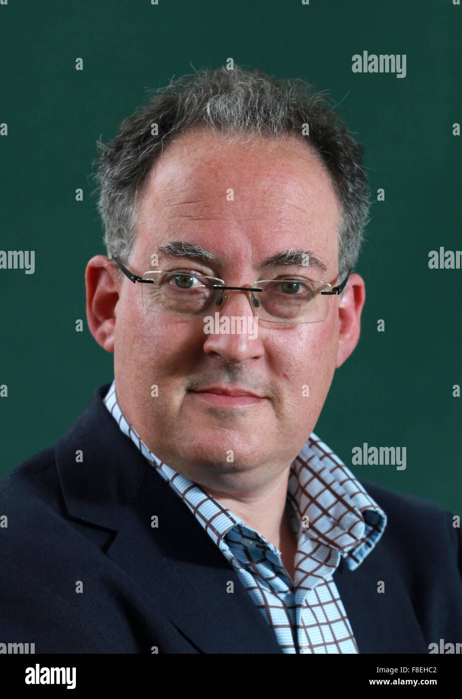 Un portrait de Gideon Rachman à Charlotte Square Gardens au cours de l'Edinburgh International Book Festival 2011 Banque D'Images