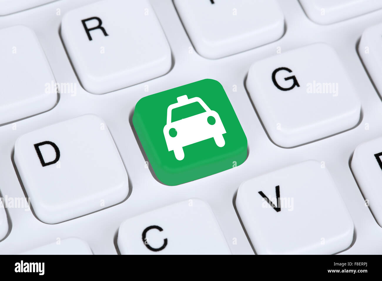 Réservez un taxi en ligne cab ou réservation internet ordinateur Banque D'Images
