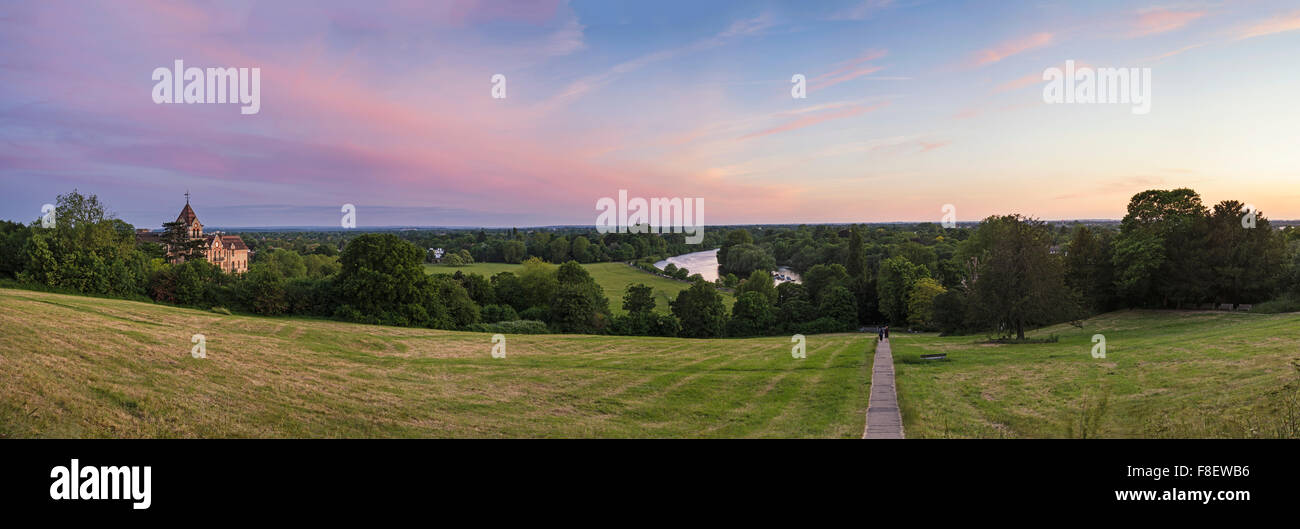 Panorama vue paysage de Richmond Hill à Londres au cours de l'été soirée coucher du soleil Banque D'Images