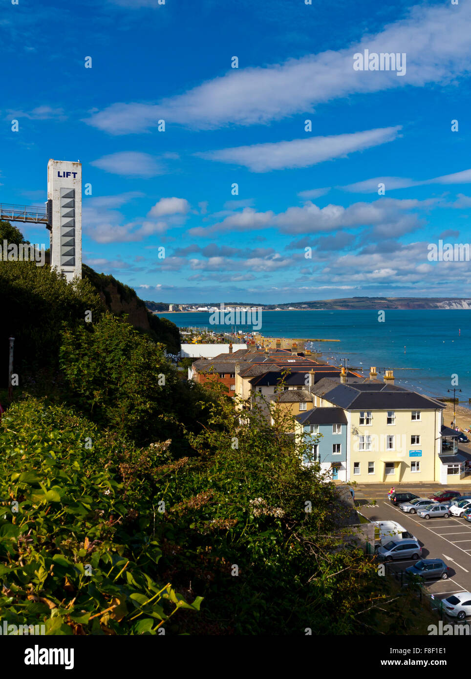 La plage ascenseur à Shanklin, sur la côte sud-est de l'île de Wight Angleterre UK qui transporte les passagers de falaise Banque D'Images