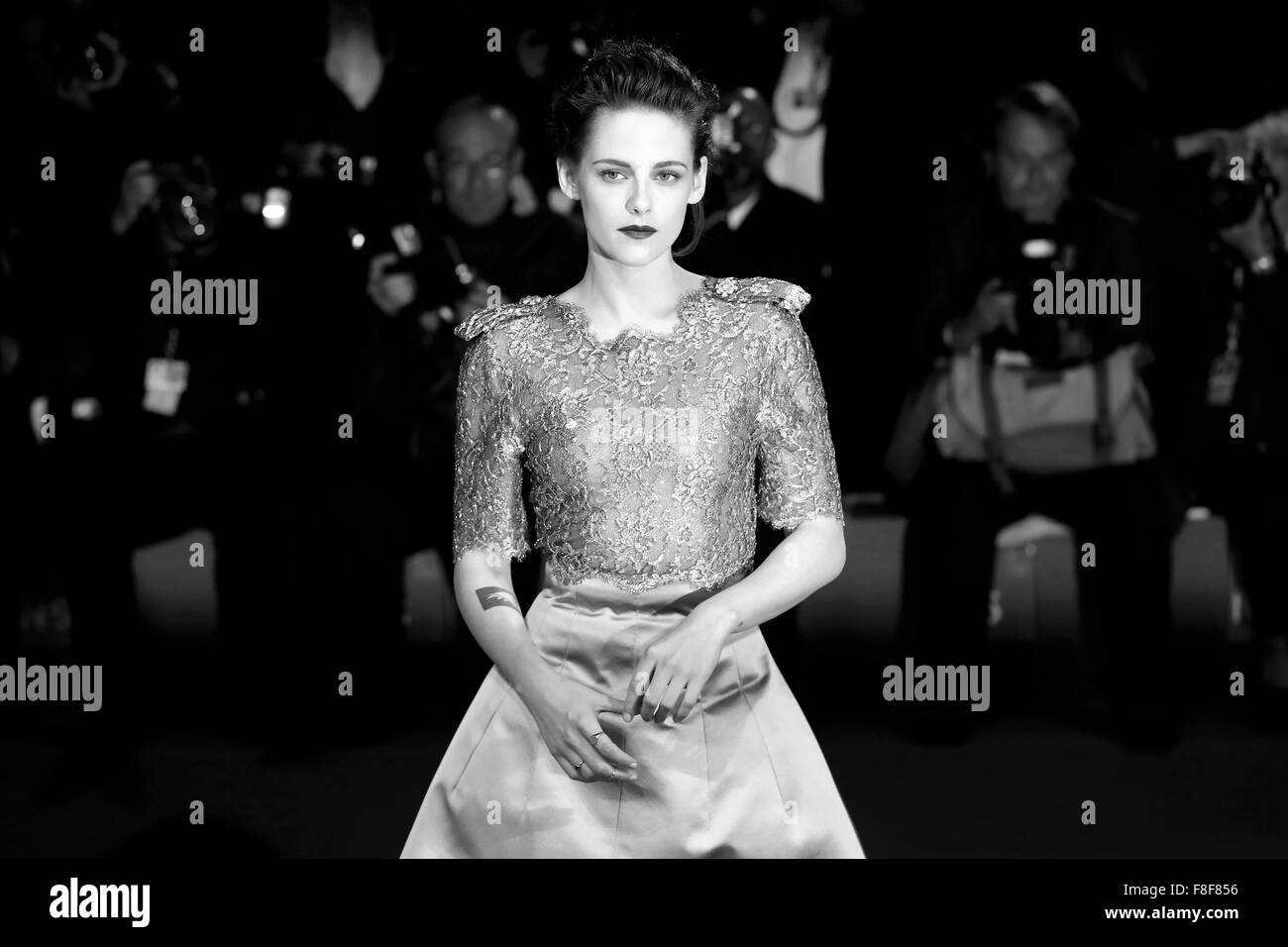 Venise, Italie - 5 SEPTEMBRE : Kristen Stewart assiste à la première de "pairs" au cours de la 72e Festival du Film de Venise en Septembre Banque D'Images