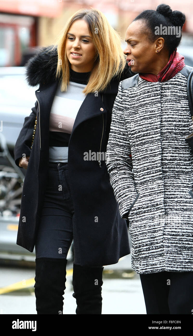 La Nouvelle Copine De Anthony Martial La femme d'Anthony Martial martiaux Samantha arrive à Old Trafford avec sa belle-famille avant le match de Manchester United contre West Brom comprend : Samantha où Martial : Manchester, Royaume-Uni Quand :