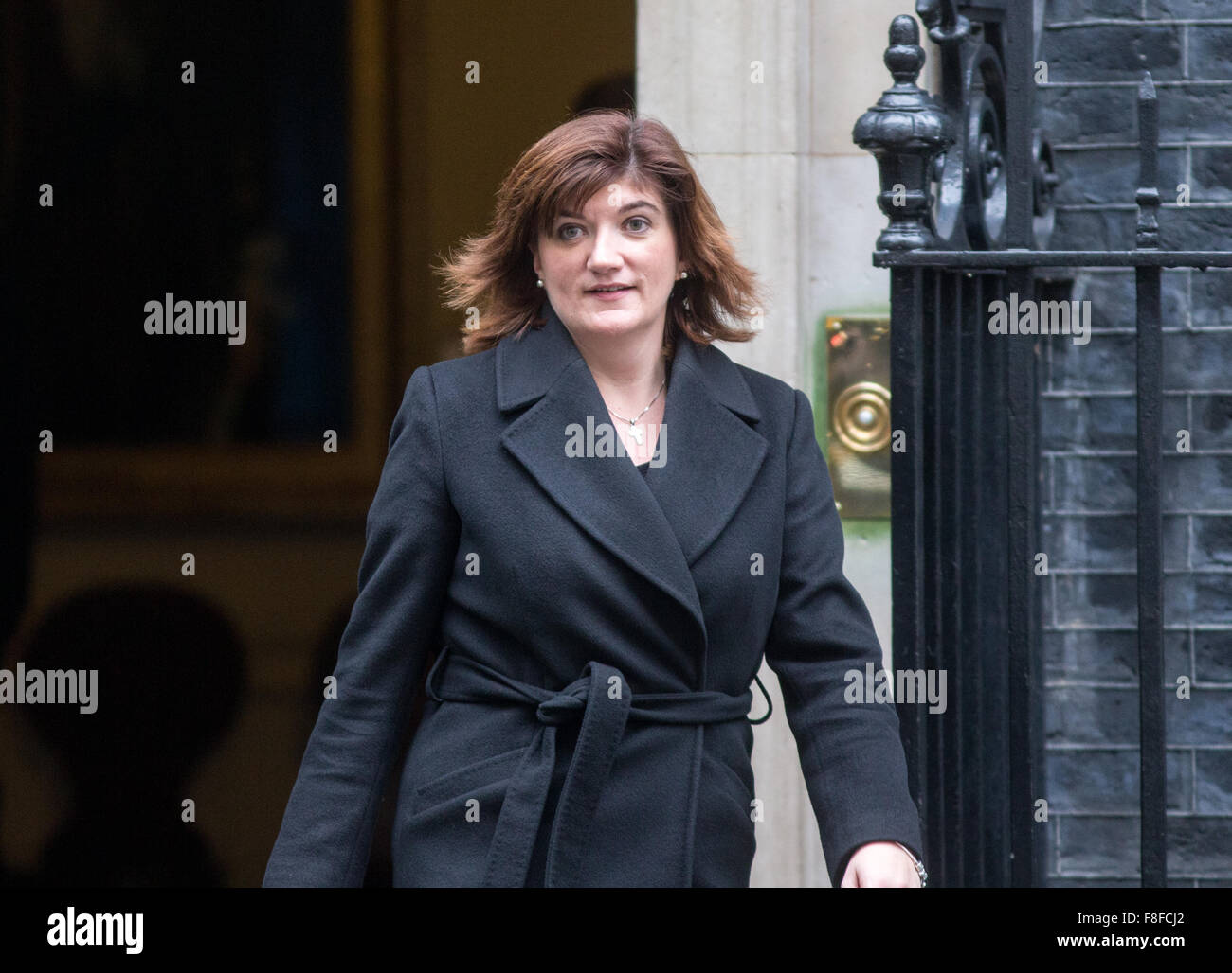 Nicky Morgan,secrétaire d'Etat à l'éducation, au numéro 10 Downing Street pour une réunion du cabinet Banque D'Images