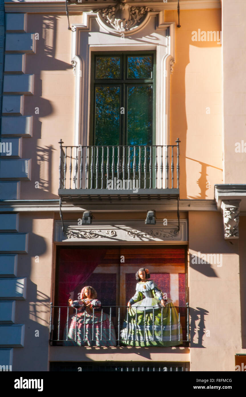 Las Meninas sur le balcon. Paseo del Prado, Madrid, Espagne. Banque D'Images