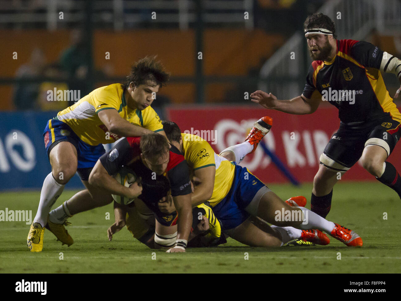 Pour Paulo, SP, BRÉSIL. 9Th Jul 2015. Sao Paulo. SP. Le Brésil. 04/12/2015 - Sport - Rugby - Rugby équipe nationale brésilienne fait face à l'Allemagne dans le stade de Pacaembu, pour Paulo, ce vendredi (04), le Super Challenge Rugby BRA XV. Le jeu de rugby à cet endroit montre la croissance du sport dans le pays et est un grand pas pour la massification du sport. Photo : Dorivan Marinho/Midas Presse © csm/Alamy Live News Banque D'Images