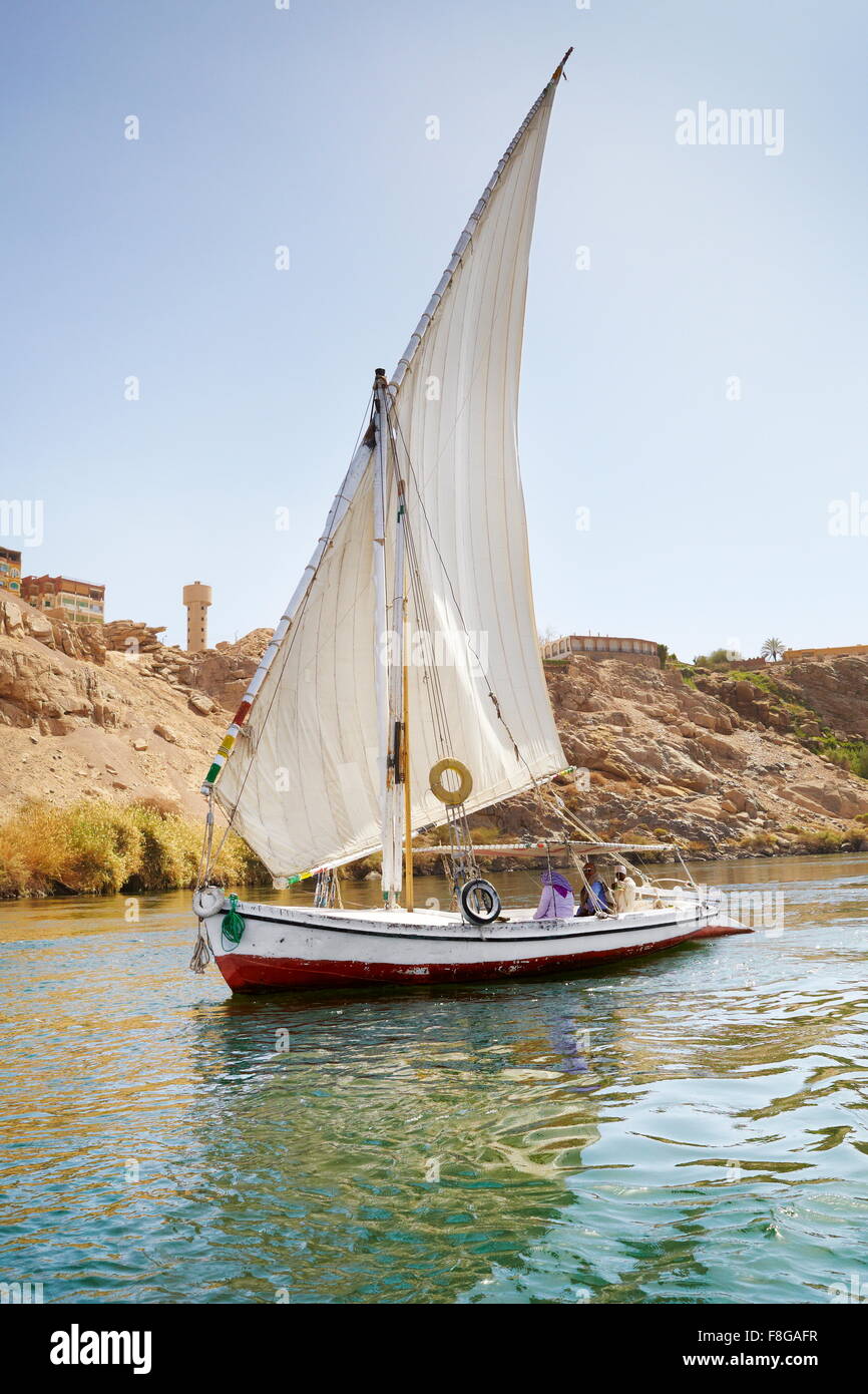 Égypte - bateau felouque sur le Nil, Assouan, Egypte Banque D'Images