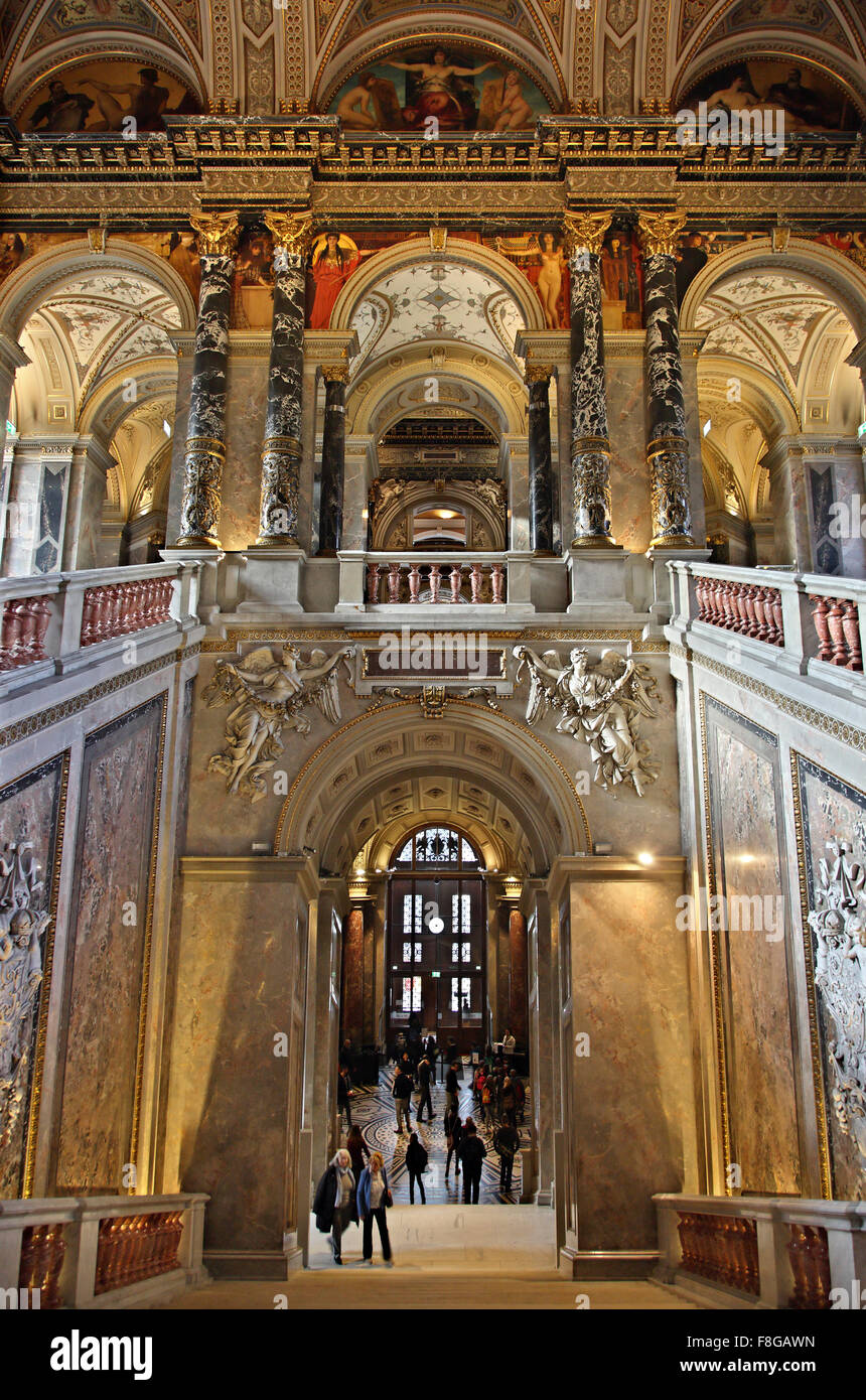 L'escalier principal dans le musée d'histoire de l'Art (Kunsthistorisches Museum), Vienne, Autriche. Banque D'Images