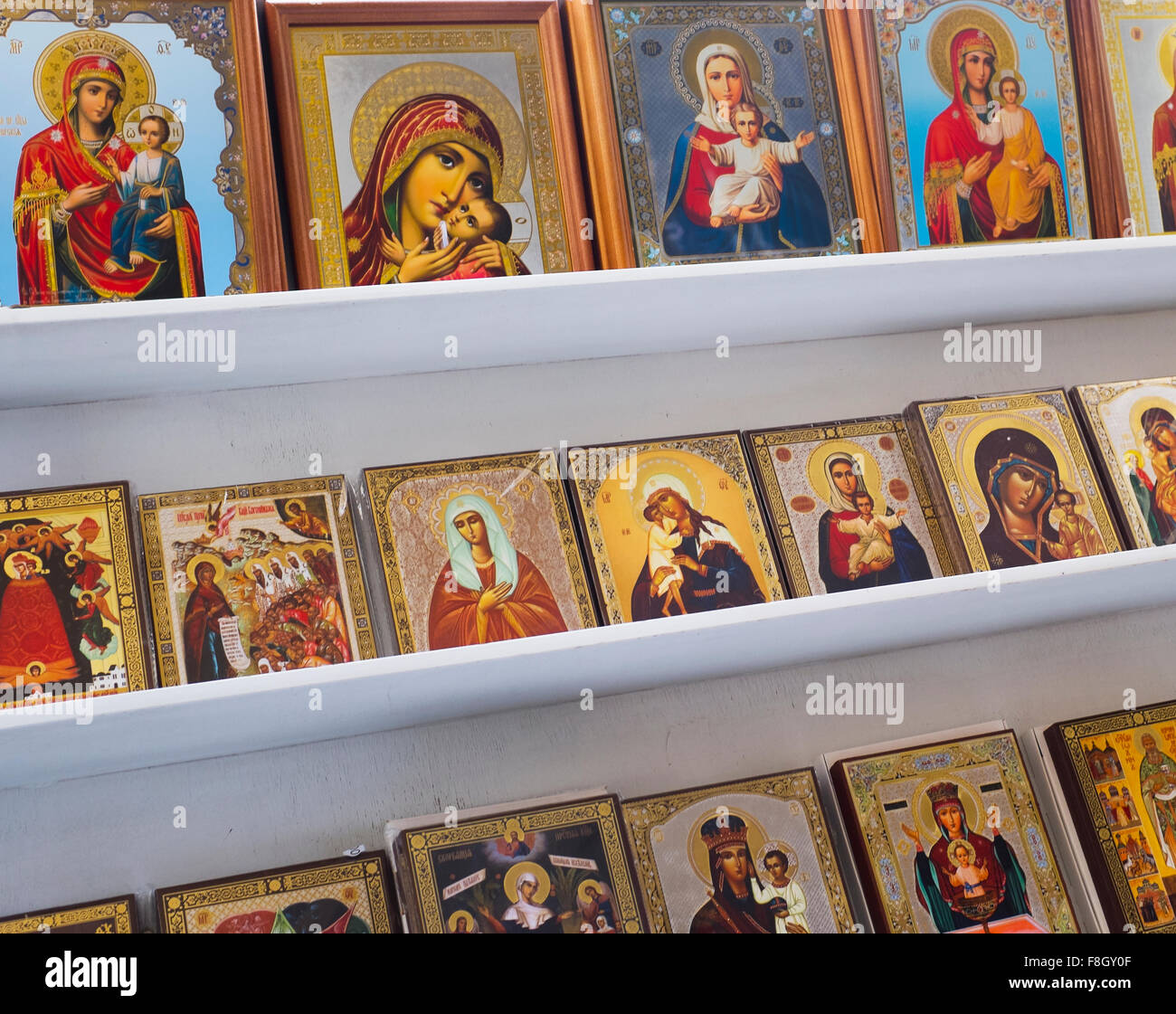 Icônes religieuses pour la vente en magasin Banque D'Images