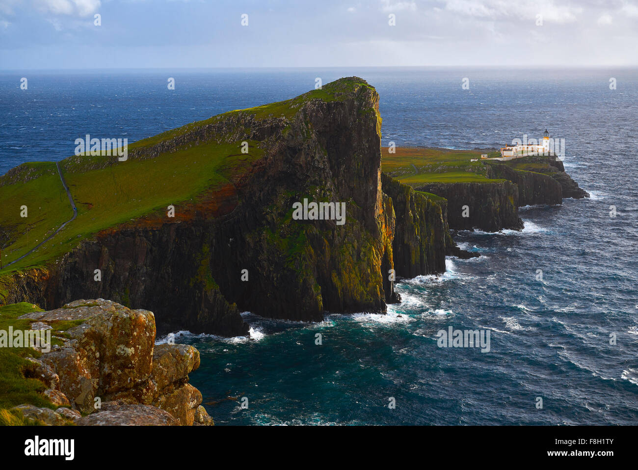 Vue aérienne de Neist Point Cliffs, île de Skye, Écosse Banque D'Images