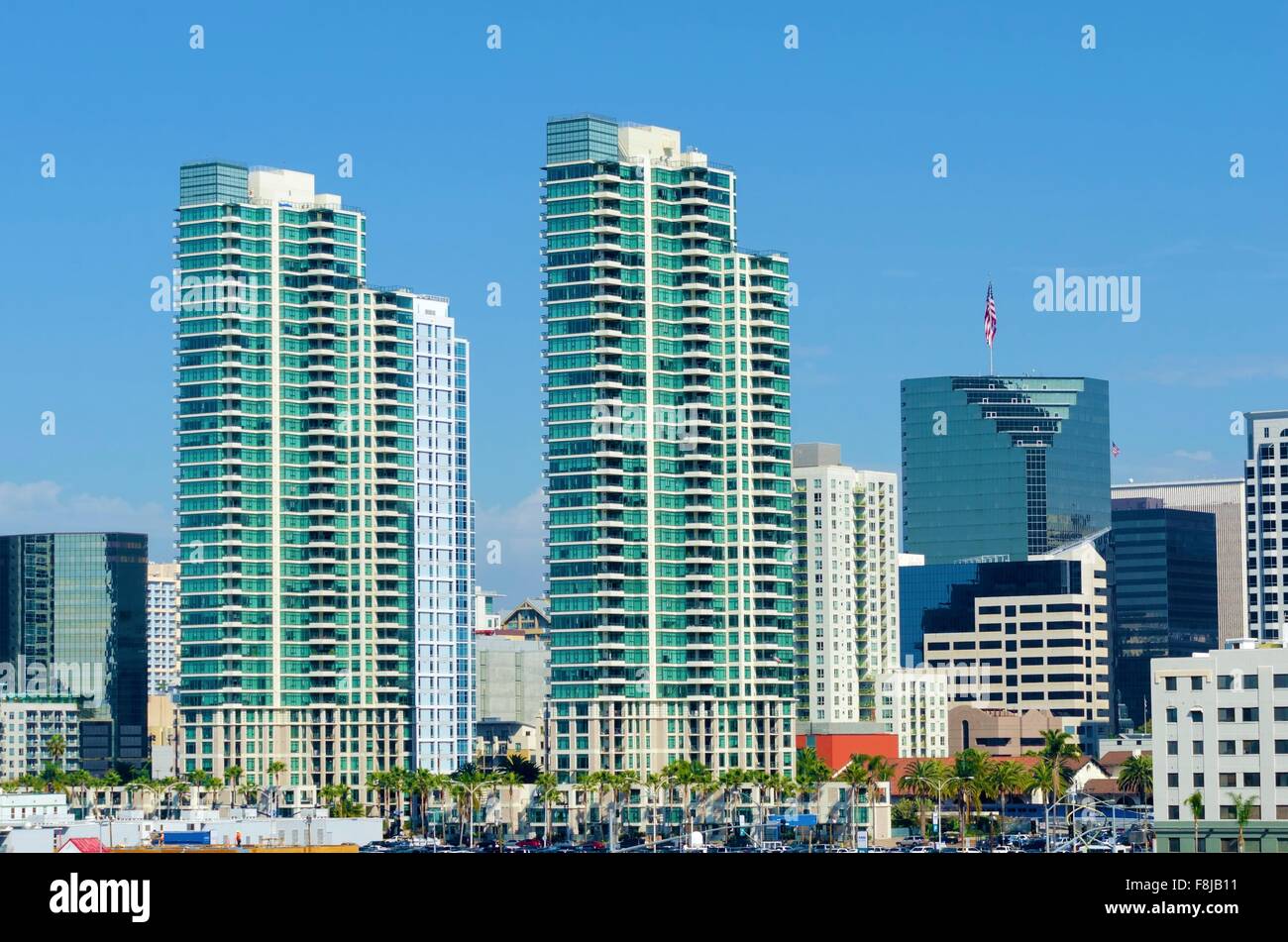 Une vue sur le port de plaisance quartier dans le centre-ville de San Diego en Californie du sud dans les Etats-Unis d'Amérique. Certains de la loca Banque D'Images