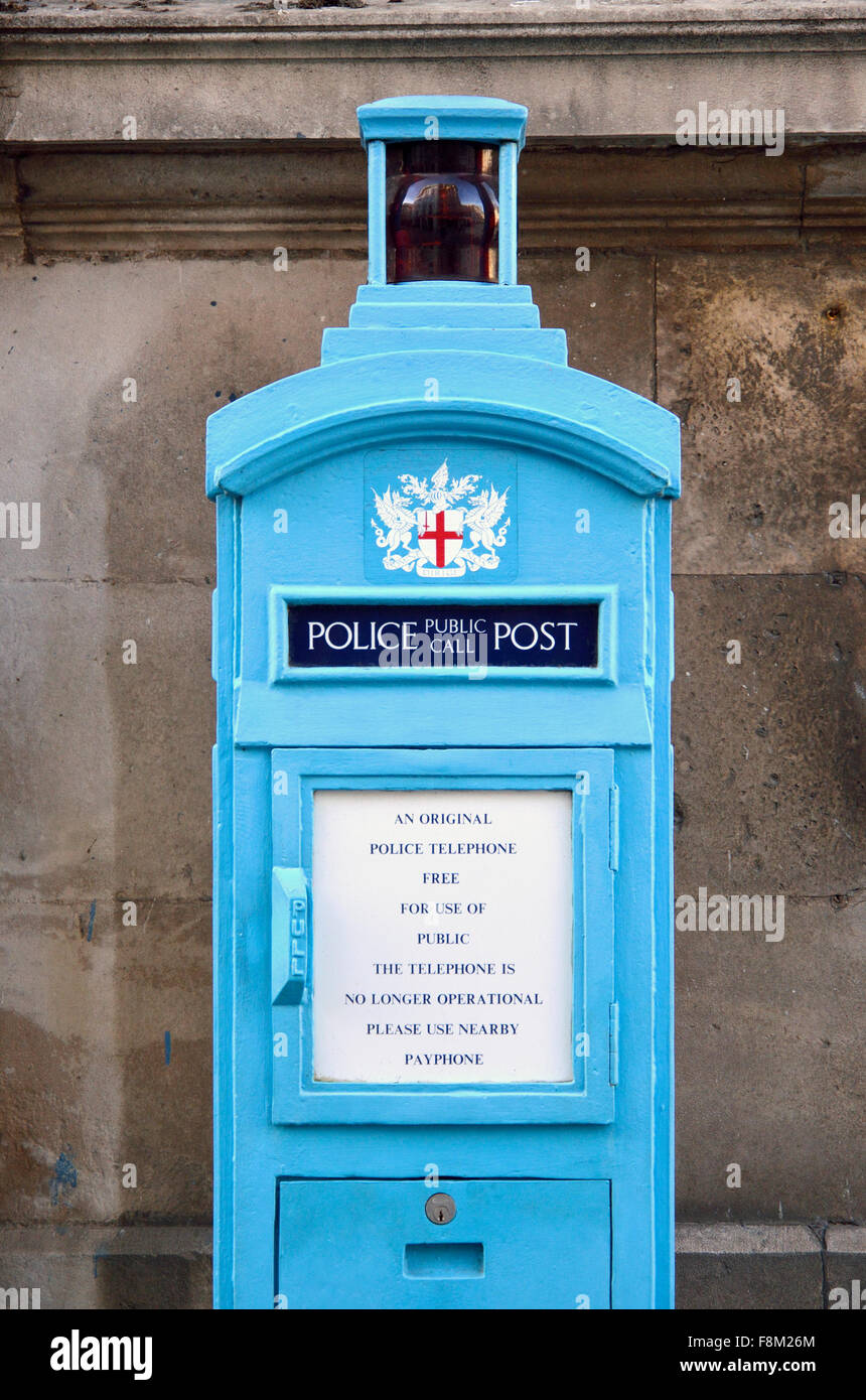 Londres, Angleterre, Royaume-Uni. Appel de la fonction de police fort par Hôtel particulier, Walbrook, dans la ville. c1935 ou plus tôt. Banque D'Images