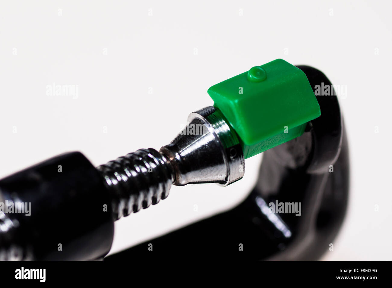 Concept photo illustrant le monopole des finances chambre collier sous pression Banque D'Images