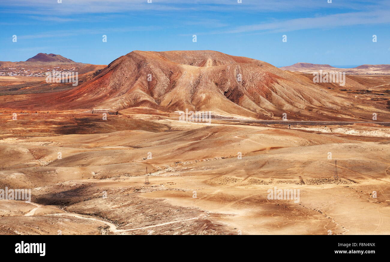 L'île de Fuerteventura, Îles Canaries, paysage de volcan éteint Roja près de Corralejo, Espagne Banque D'Images