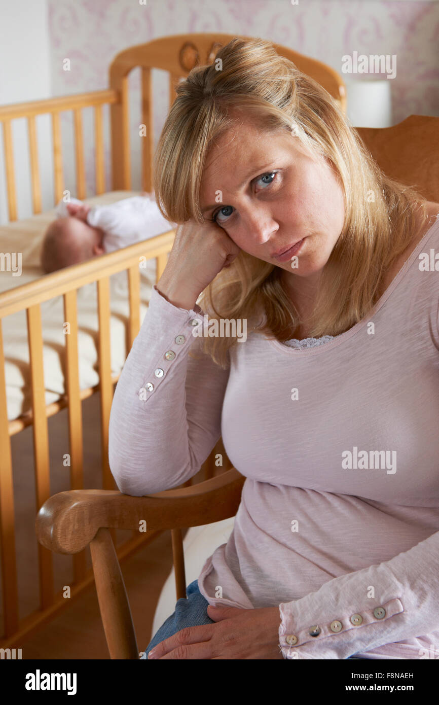 Mère frustrée souffrant de dépression post-natale Banque D'Images