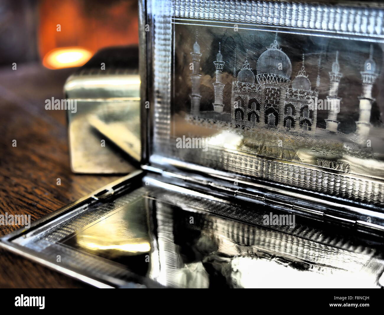 Cas de cigarettes indiennes antiques Banque D'Images