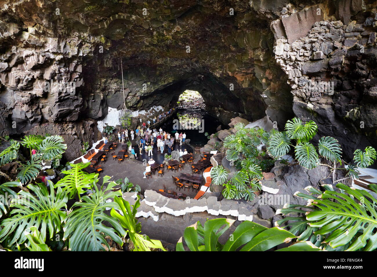 L'île de Lanzarote - Jameos del Aqua, restaurant dans la grotte volcanique, l'Espagne, Îles Canaries Banque D'Images