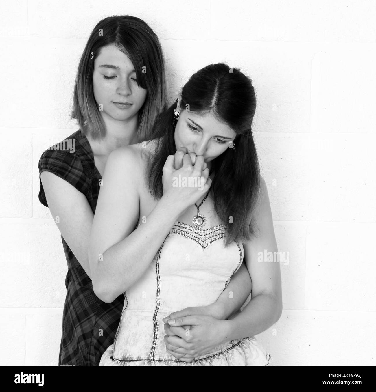 Deux filles ensemble affectueux Photo Stock Alamy