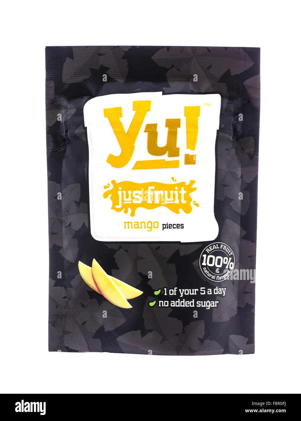 Sachet de mangue Yu ! Chews fruits, 100 % vrai fruit sur un fond blanc Banque D'Images