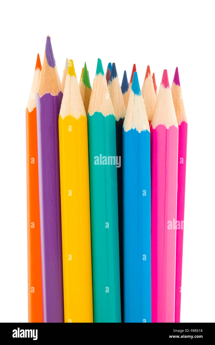 Crayons de couleur sur fond blanc Banque D'Images