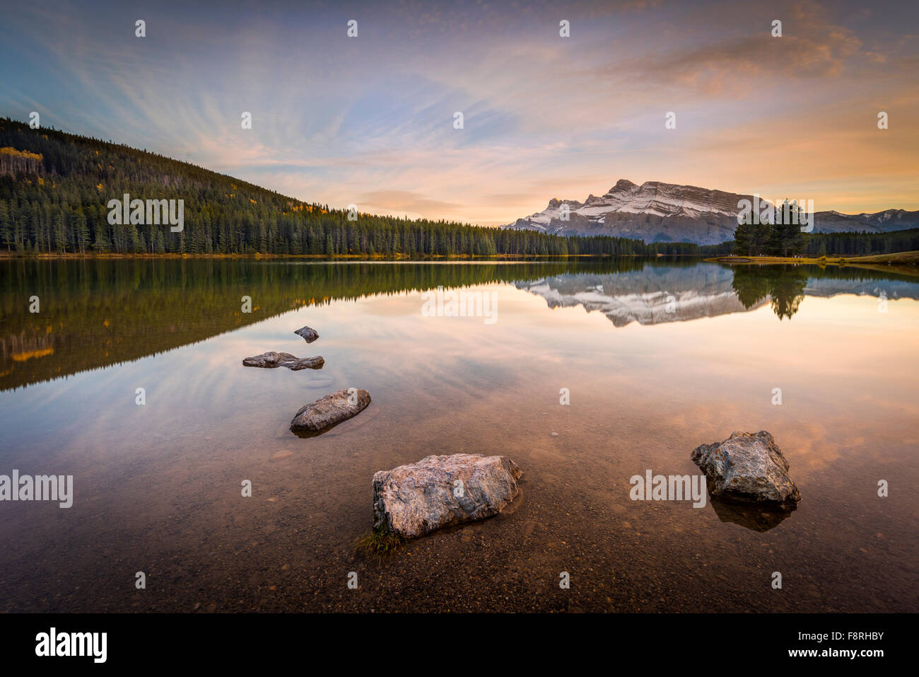 Le lac Two Jack, Banff, Alberta, Canada Banque D'Images
