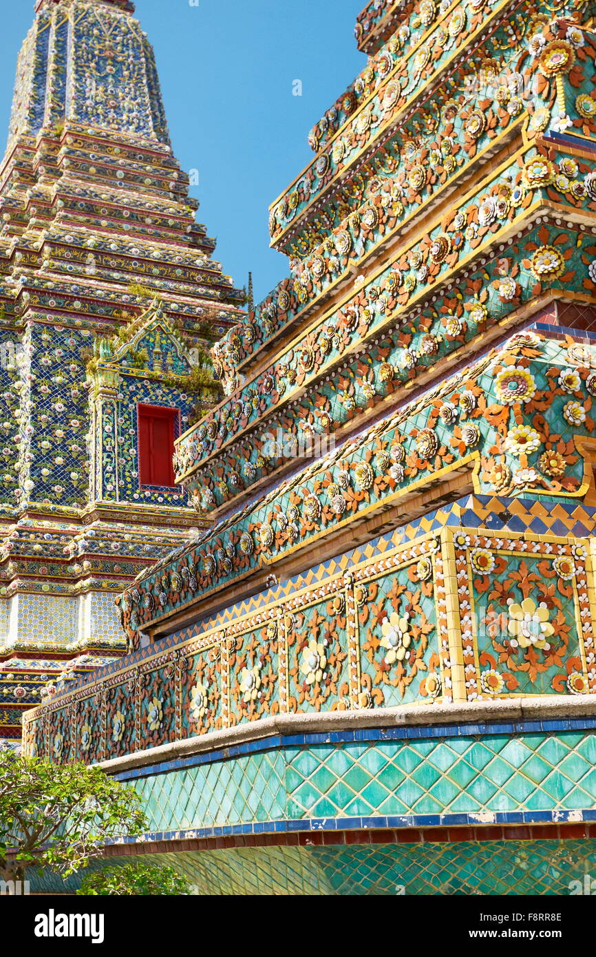 Thaïlande - Bangkok, Wat Phra Kaeo, Temple du Grand Palais et détails décoratifs Banque D'Images