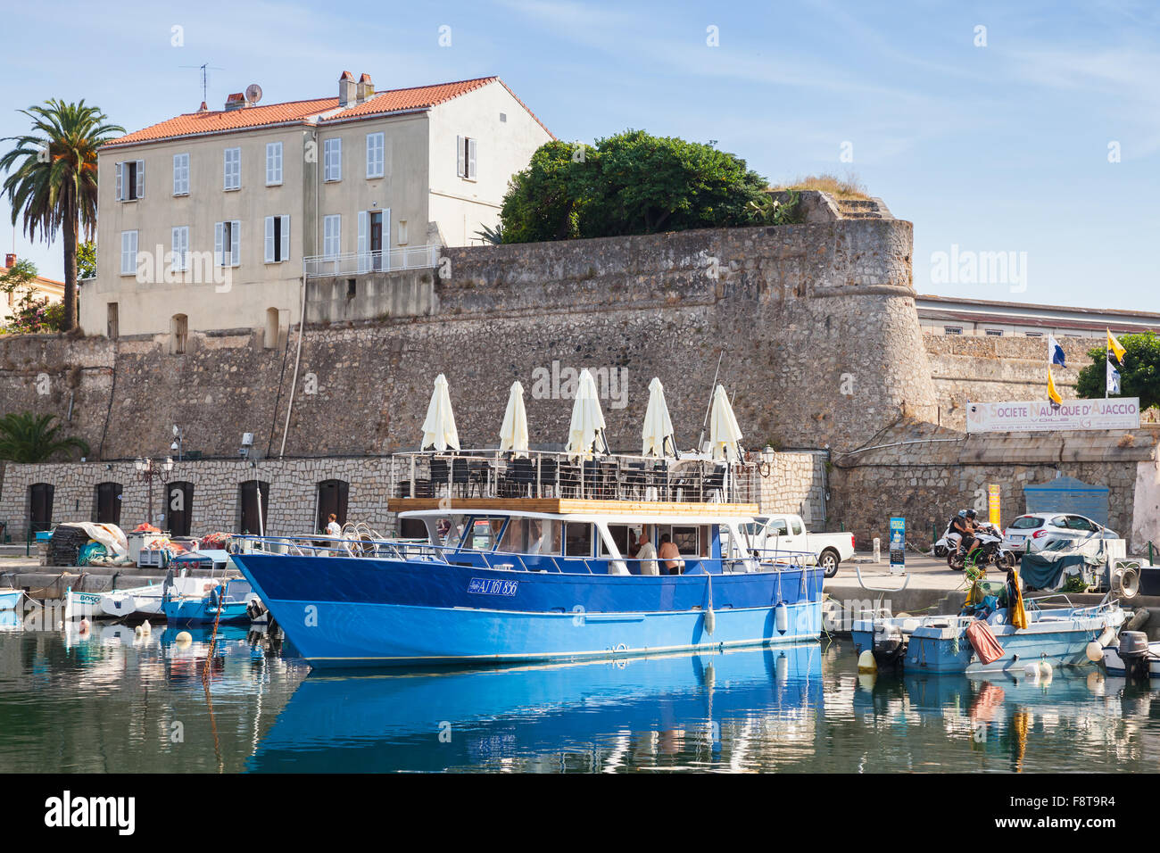 Ajaccio, France - 29 juin 2015 : des bateaux amarrés dans le port d'Ajaccio, Corse, France Banque D'Images