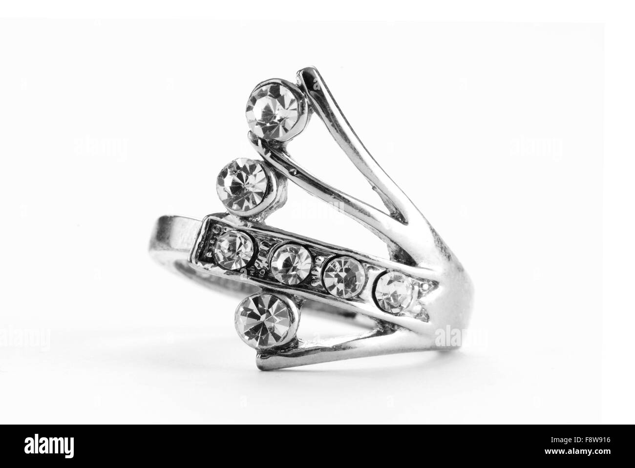 Bague bijoux isolé sur fond blanc Banque D'Images