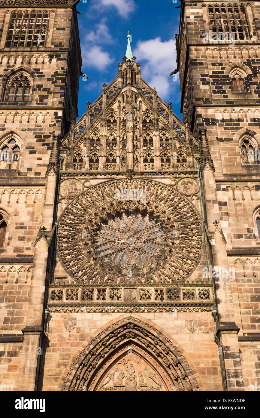 Façade ouest de l'église Saint-Laurent, Nuremberg, Middle Franconia, Franconia, Bavaria, Germany Banque D'Images