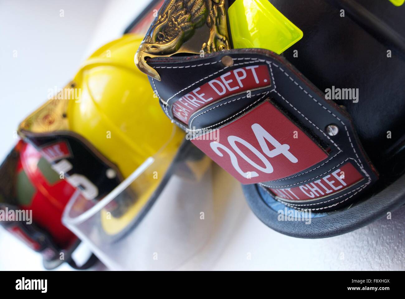 SAPEURS-POMPIERS. Casque modèle 1821 modifié en laiton à cimier à