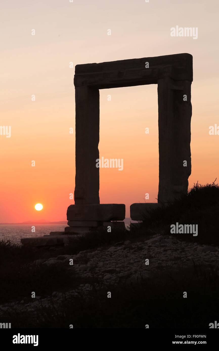 La Portara Porte du Temple d'Apollon dans l'île de Naxos Banque D'Images