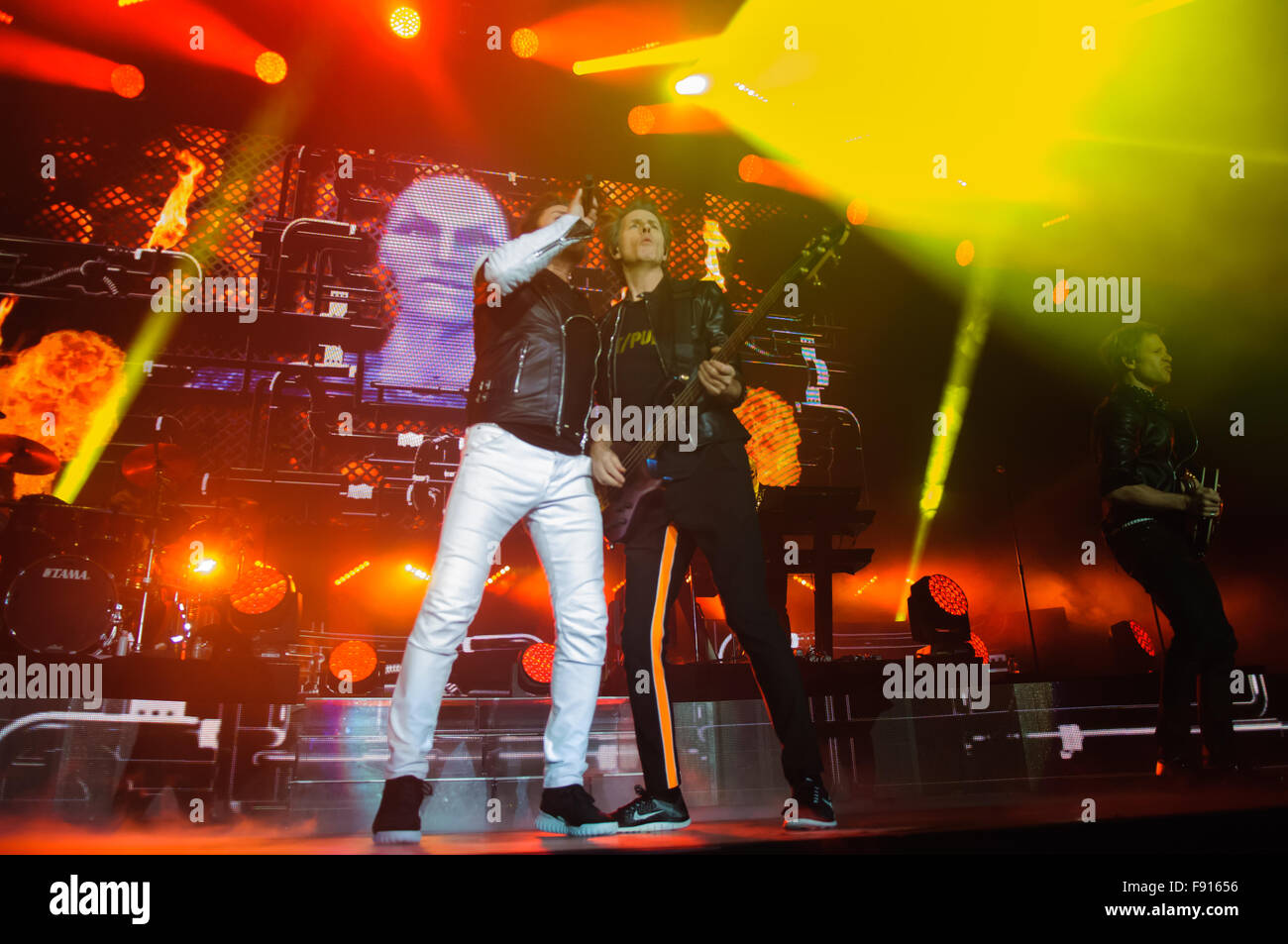 Liverpool, Royaume-Uni. 12 décembre 2015. Simon Le Bon et John Taylor de Duran Duran effectue la dernière date de leur tournée au Liverpool Echo Arena. &Acirc ;&copier ; Paul Warburton/Alamy Live News Banque D'Images