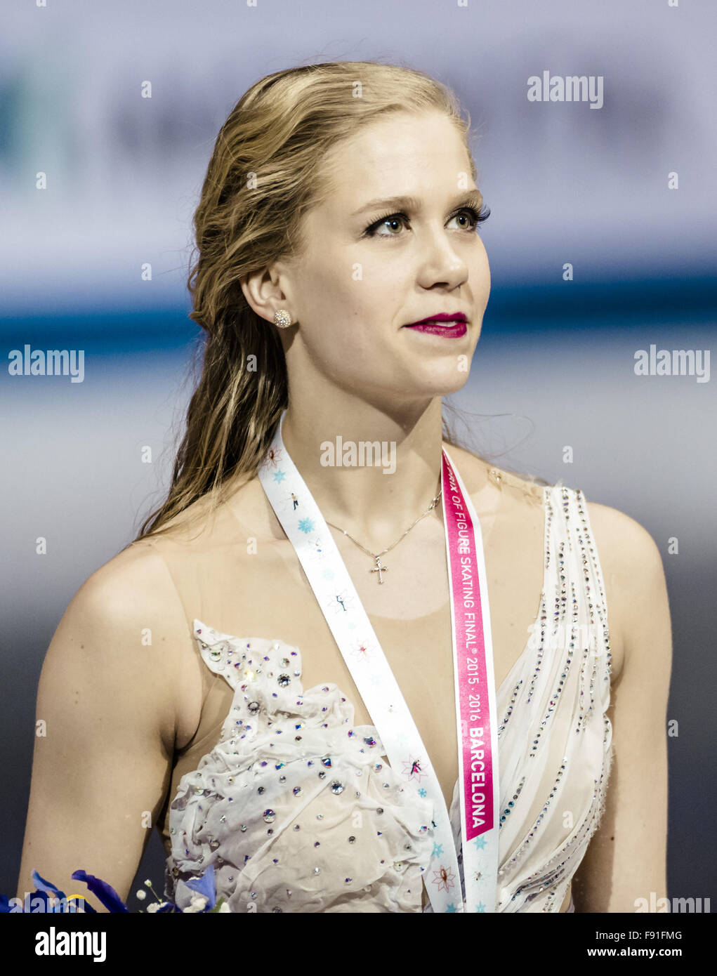 Barcelone, Catalogne, Espagne. Dec 12, 2015. KAITLYN WEAVER du Canada, médaillé d'or avec Andrew Poje dans la compétition de danse sur glace de la 21e finale du Grand Prix of Figure Skating Final à Barcelone - Le ISU Grand Prix of Figure Skating Final, qui aura lieu conjointement avec la finale du Junior Grand Prix, est la consécration du Grand Prix circuit série et la deuxième plus importante manifestation de l'Union internationale de patinage (ISU) après les Championnats du monde. © Matthias Rickenbach/ZUMA/Alamy Fil Live News Banque D'Images