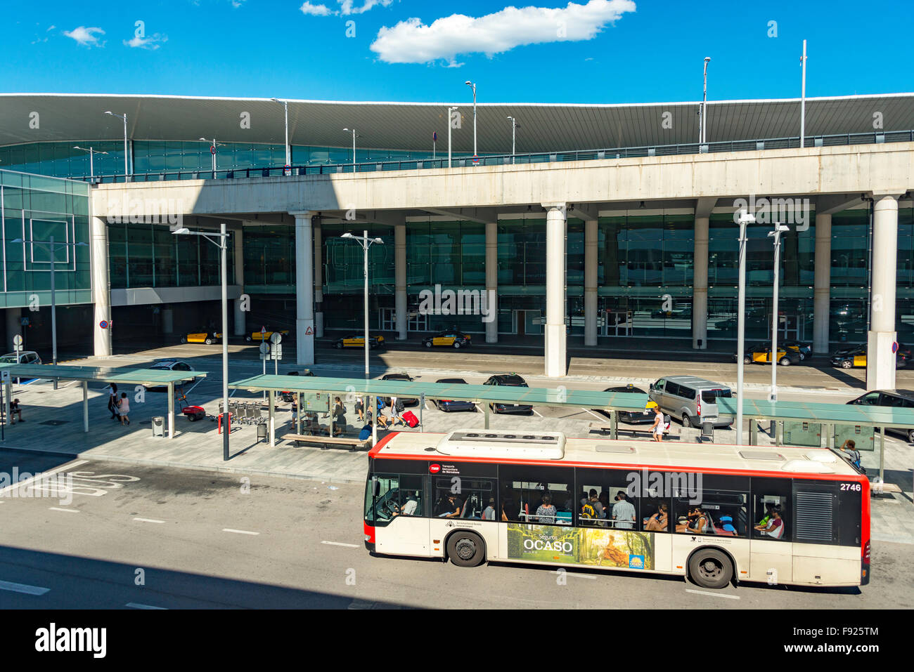 Terminal de départ à l'aéroport El Prat de Barcelone, El Prat de Llobregat, comté de Baix Llobregat, Catalogne, Espagne Banque D'Images