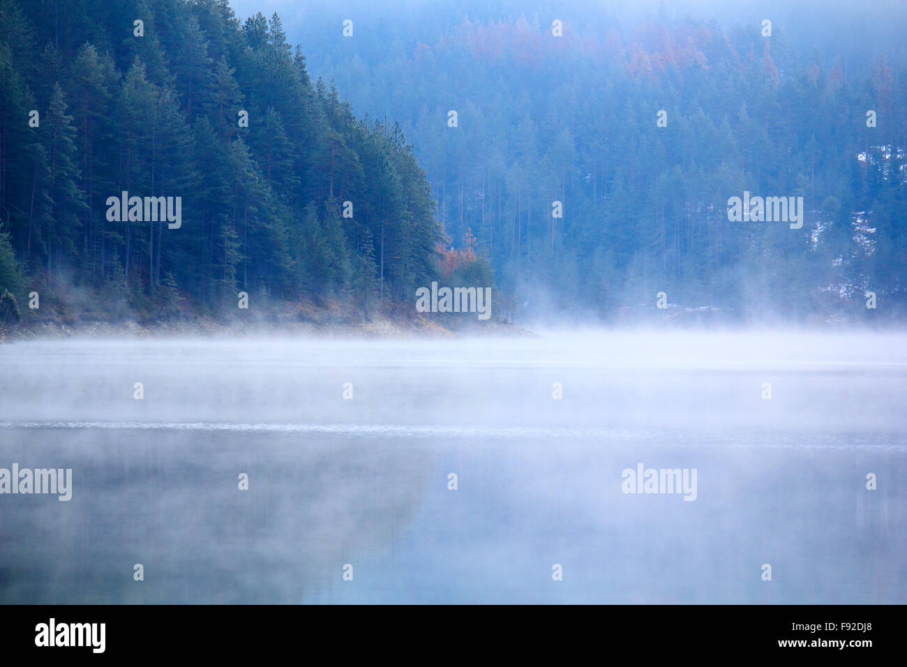 Le Parc National du lac Zaovine à Tara en Serbie Banque D'Images