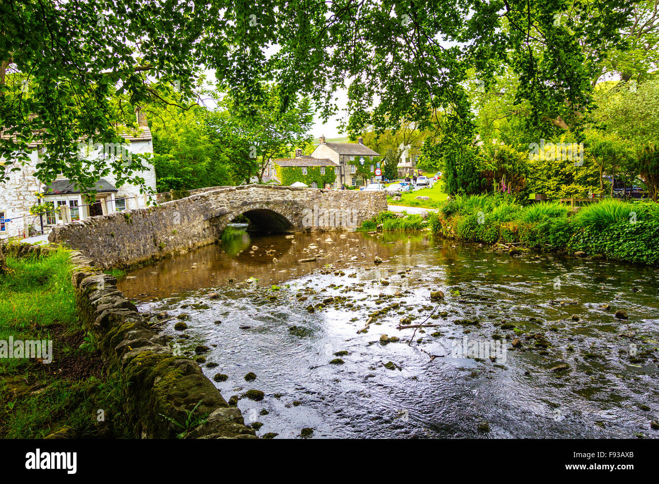 Pont de pierre, à Malham dans les vallées du Yorkshire, Angleterre Banque D'Images