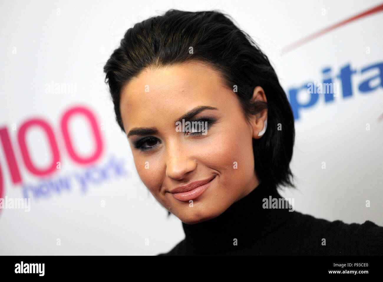 La ville de New York. Dec 11, 2015. Demi Lovato assiste au iHeartRadio Z100's Jingle Ball 2015 au Madison Square Garden le 11 décembre 2015 dans la ville de New York. © dpa/Alamy Live News Banque D'Images